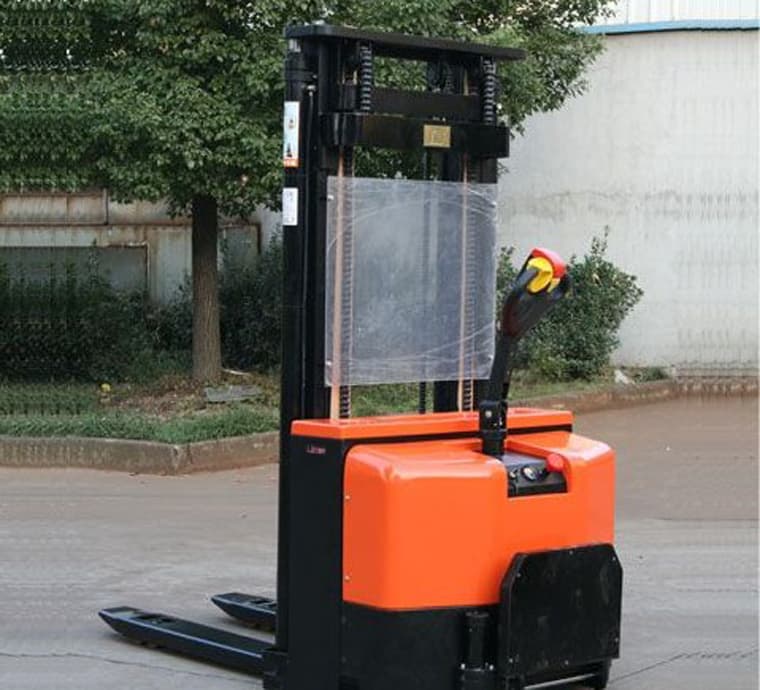 CE Electric Stacker Xe _1_5ton Loading_ 1_6m_4_5m Lifting_